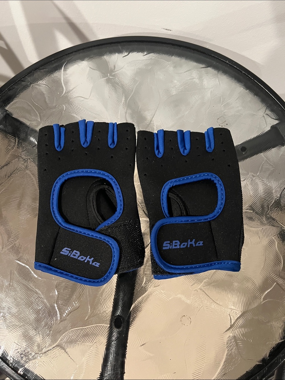 SiBoKa Black and Blue Fingerless Workout Gloves